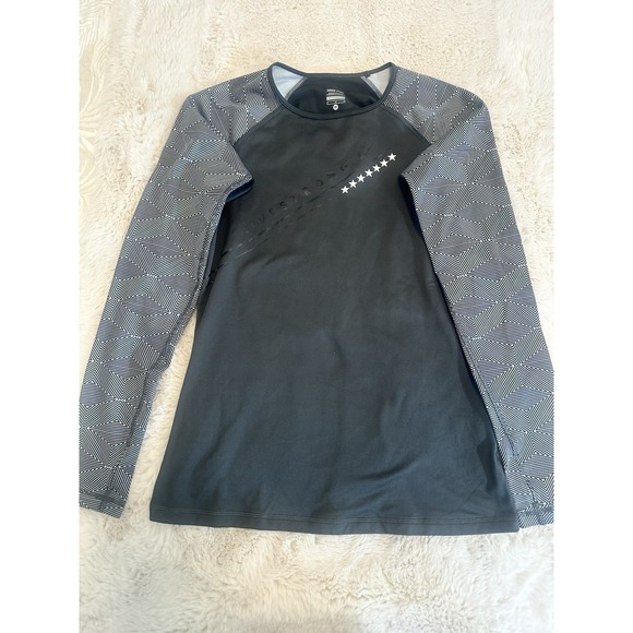 Nike Tops - Nike Pro Women's Training Long Sleeve‎ Tee Pullover Thumb Holes Gray M